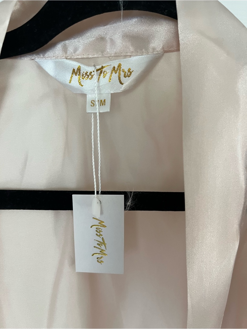 Miss To Mrs Blush Pink Satin Bridal Robe NWT Size S/M Bride Getting Ready